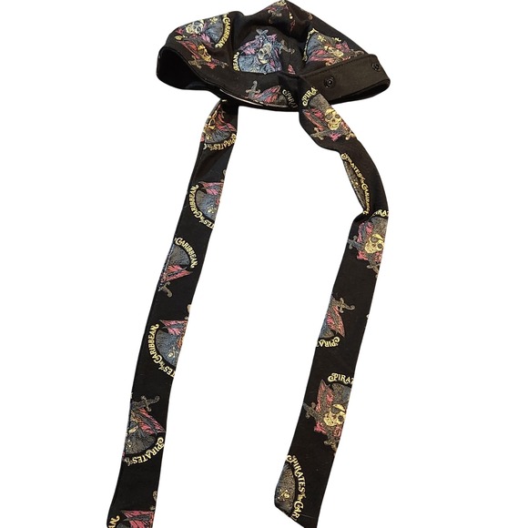 Disney Pirates of the Caribbean Youth Skull Bandana Hat Disneyland Resort Black - Picture 1 of 7